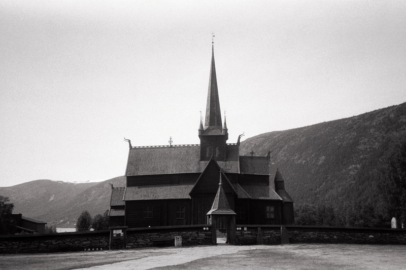 Lom Stavkyrke